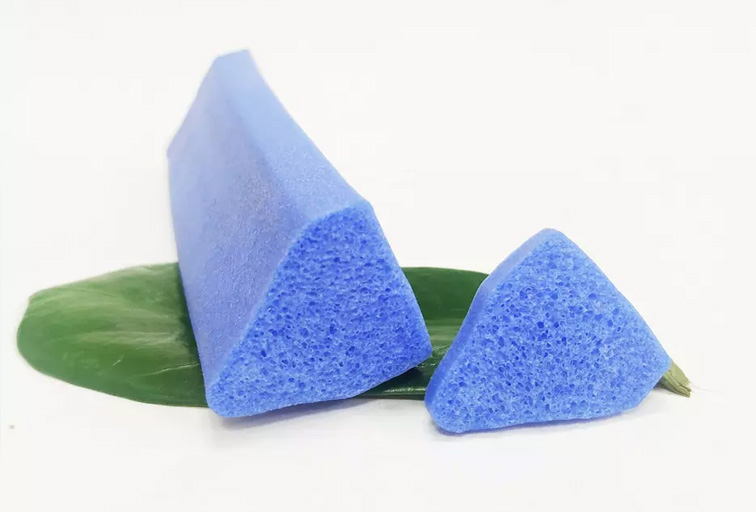 Blue triangle shape silicone foam silicone sealing strip for sealing